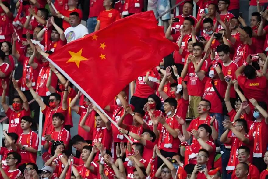 中超第28轮前瞻：上海海港高位压迫对成都蓉城双后腰的考验